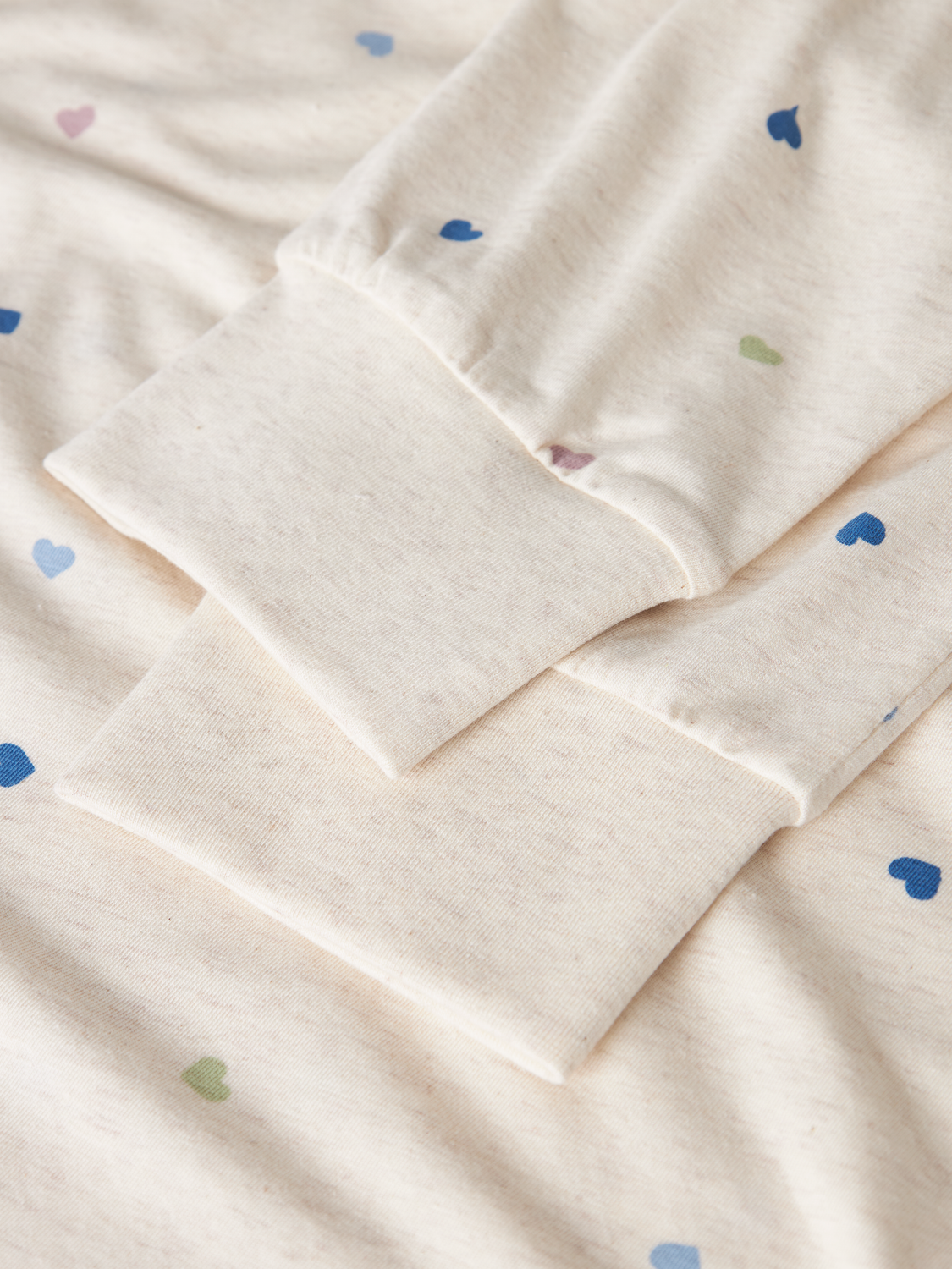 model_shot-front_full